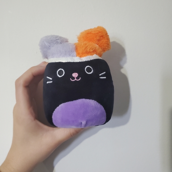 Capsule Halloween Cat Squishmallow - Picture 1 of 3